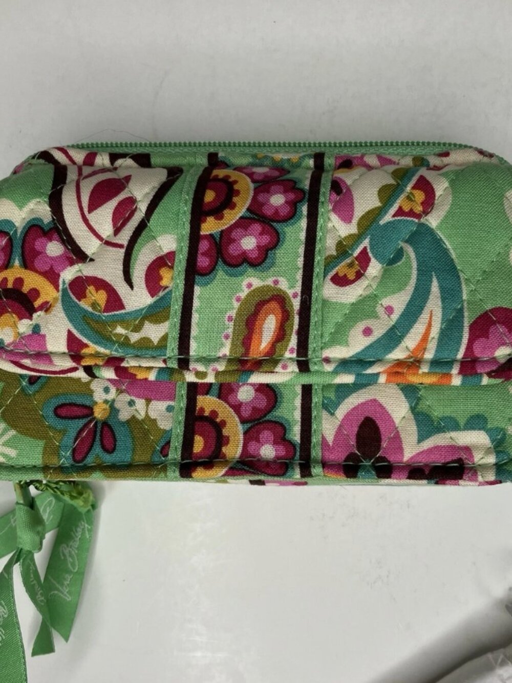 Vera Bradley All-in-One Crossbody & Wristlet, Tutti Frutti, New with Tags - Picture 3 of 5